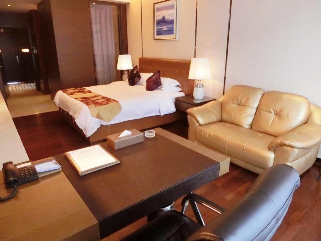Estay Residence • Poly Central Pivot Guangzhou Exteriör bild